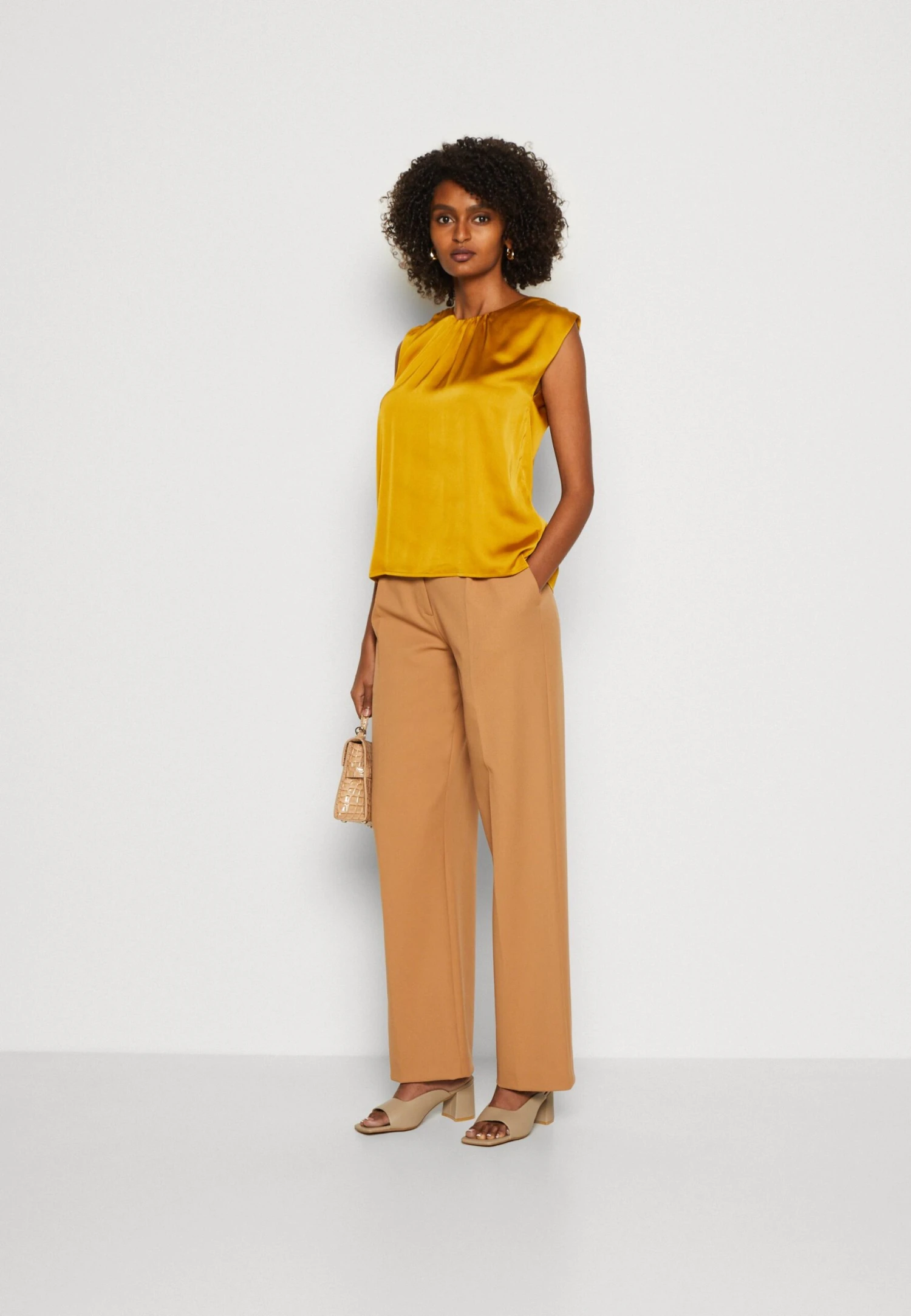 Anna Field Top - Gold-Coloured 2 Anna Field Top - Gold-Coloured - Afbeelding 2