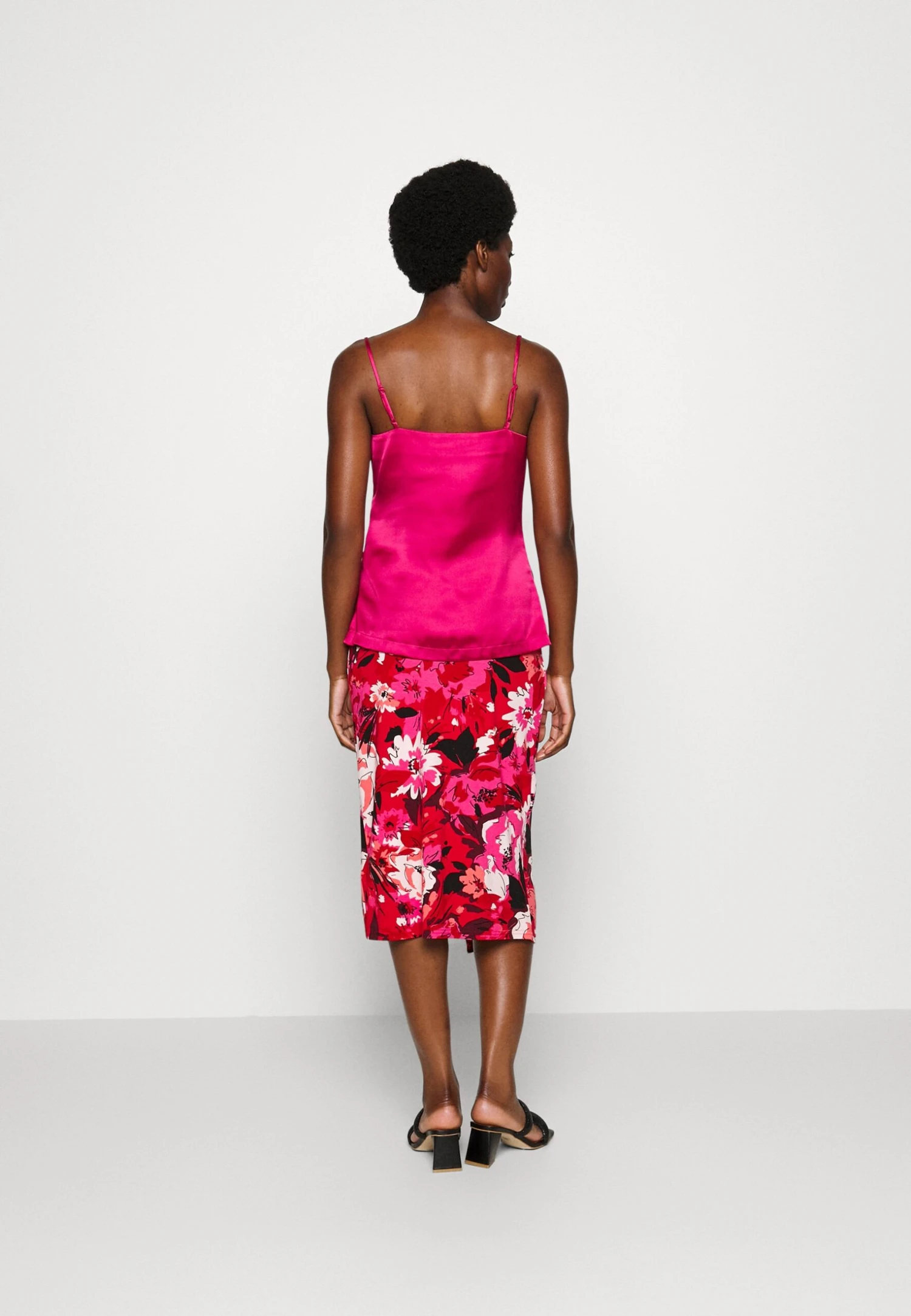 Anna Field Front Knot Midi Skirt - Kokerrok - Pink 3 Anna Field Front Knot Midi Skirt - Kokerrok - Pink - Afbeelding 3