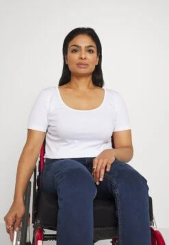 Anna Field T-Shirt Basic - White 11 Anna Field T-Shirt Basic - White -Anna Field Winkel 21540b4bd0154b32ba21619ab7a77884