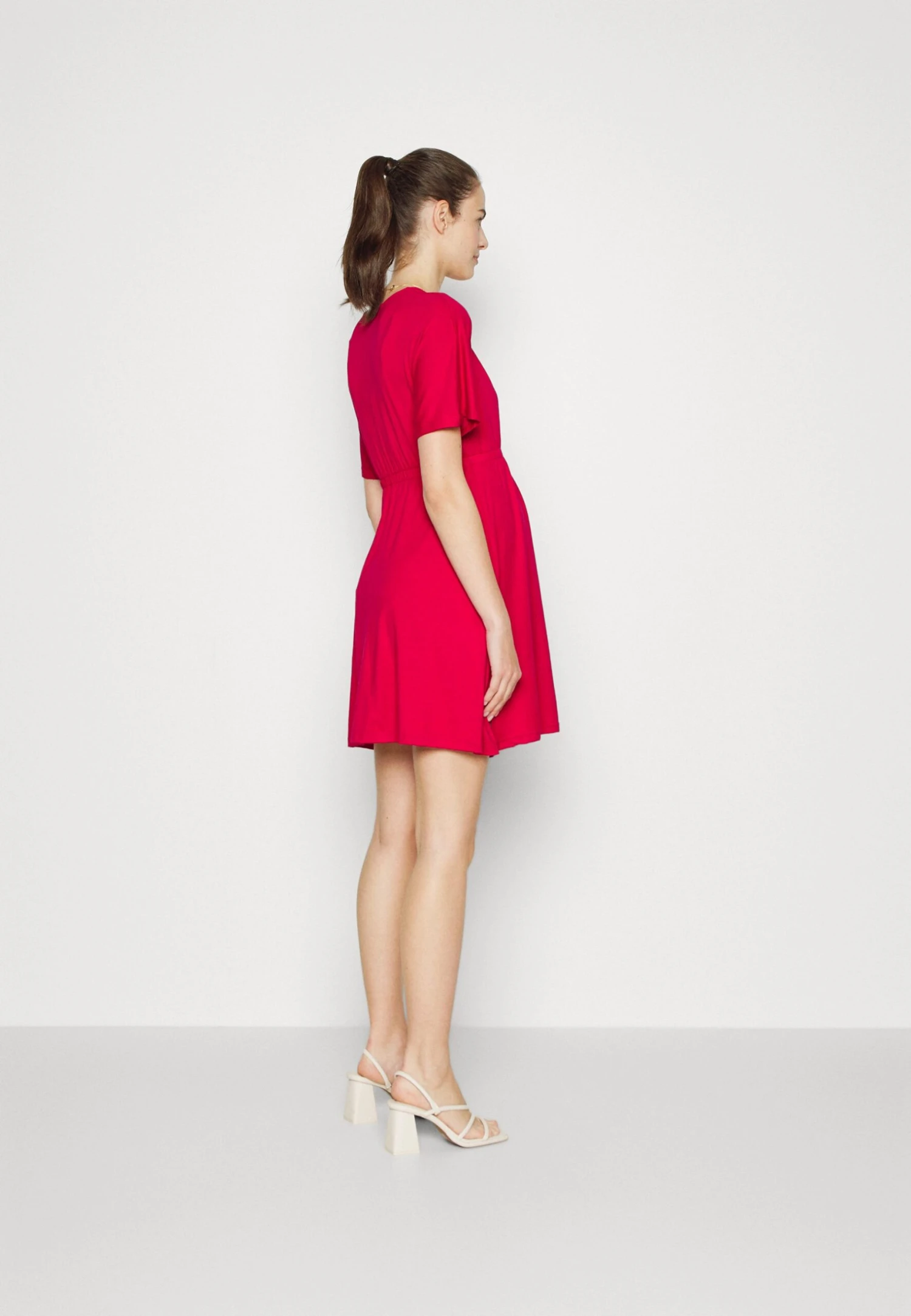 Short Sleeves Flared Mini Dress- Jerseyjurk - Red 3 Short Sleeves Flared Mini Dress- Jerseyjurk - Red - Afbeelding 3