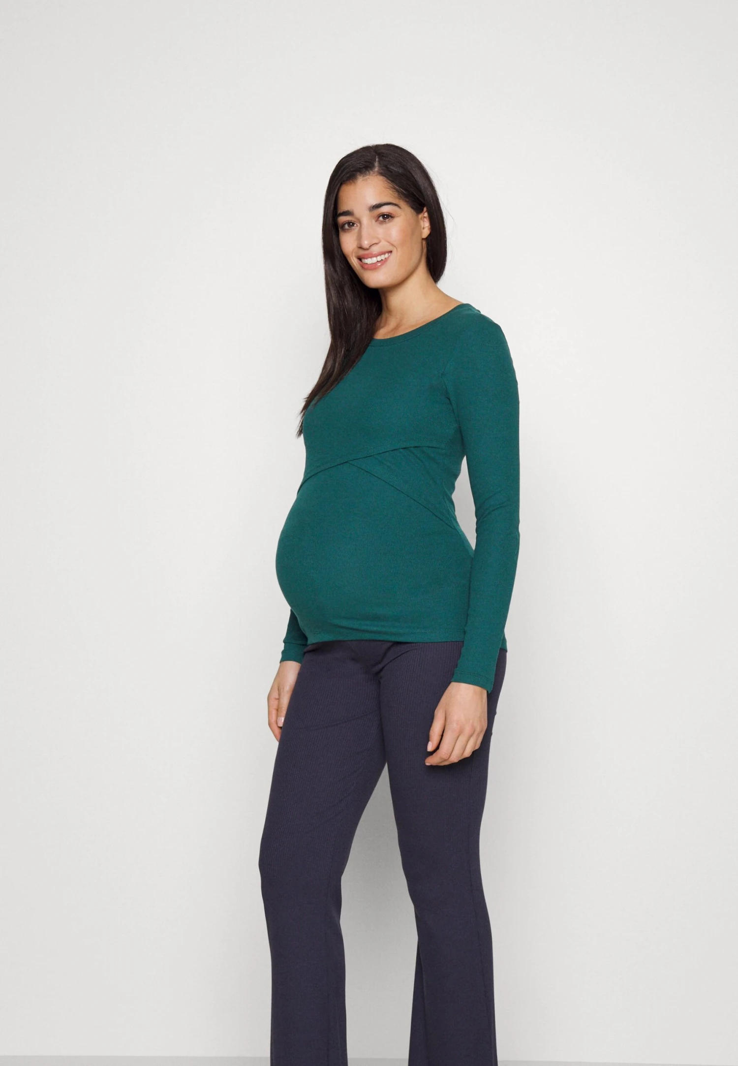 Nursing - Longsleeve - Dark Green 1 Nursing - Longsleeve - Dark Green
