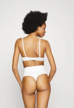 Anna Field Sunlight 3Pack Tshirt Bra - T-Shirt Bh - Pink/Grey/White 9 Anna Field Sunlight 3Pack Tshirt Bra - T-Shirt Bh - Pink/Grey/White -Anna Field Winkel 276e5270e7c24049a9160eb00204598b