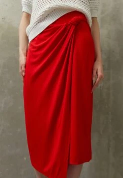 Anna Field Front Knot Midi Skirt - Kokerrok - Red
