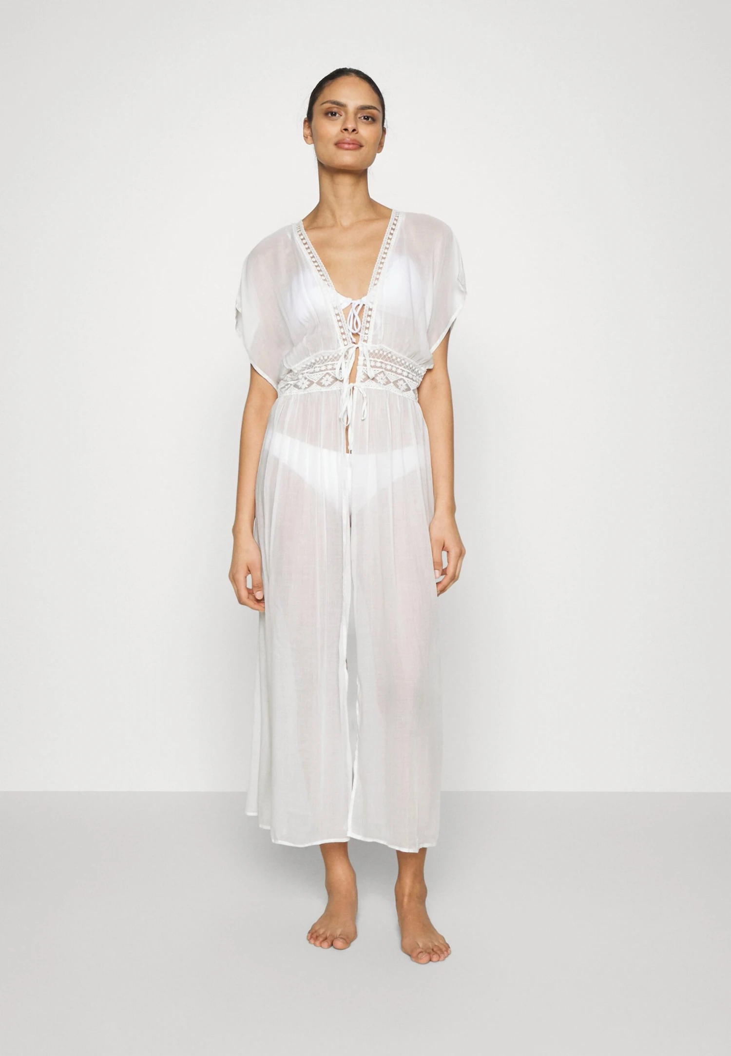 Anna Field Embroidered Cover Up/ 802 - Black - Strandaccessoire - 001 - White 1 Anna Field Embroidered Cover Up/ 802 - Black - Strandaccessoire - 001 - White