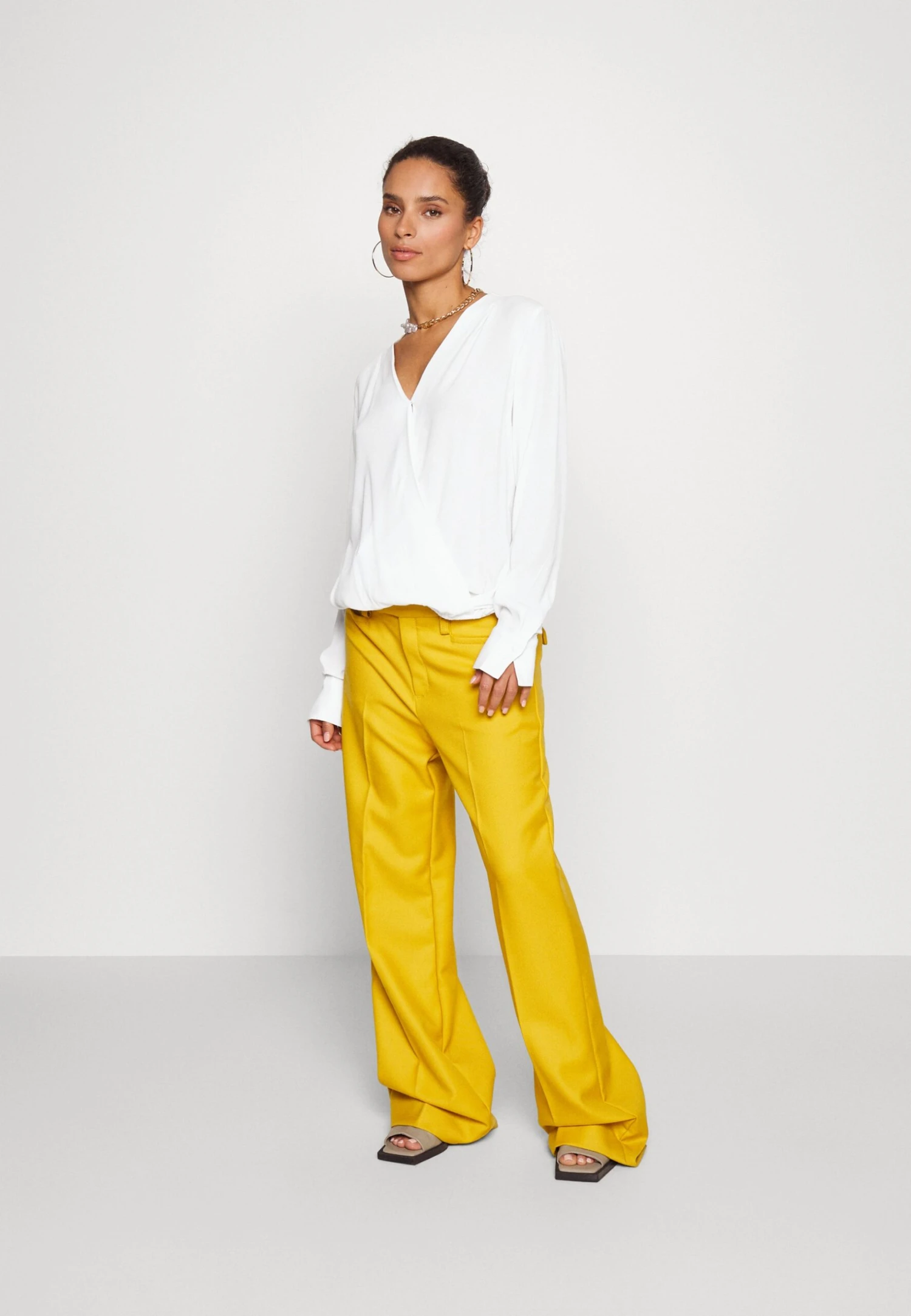 Blouse -Off-White 2 Blouse -Off-White - Afbeelding 2
