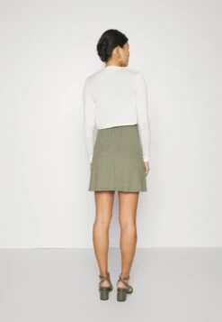 Anna Field Vest - Off-White 7 Anna Field Vest - Off-White -Anna Field Winkel 4be94968bb74424ba62de675f4bf20ad