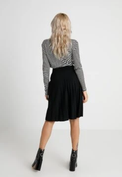 A-Lijn Rok - Black -Anna Field Winkel 5053c38cb0014b659c7b9f981ef22899