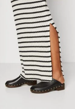 Anna Field Gebreide Jurk - Black/White 11 Anna Field Gebreide Jurk - Black/White -Anna Field Winkel 54490a015b364a8f8ae5391c2abf0c31