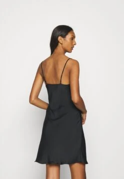 Anna Field Hammered Satin Nightie - Nachtjapon - Black 9 Anna Field Hammered Satin Nightie - Nachtjapon - Black -Anna Field Winkel 582eef8b55cc48b49fe9b0e88e2892d9