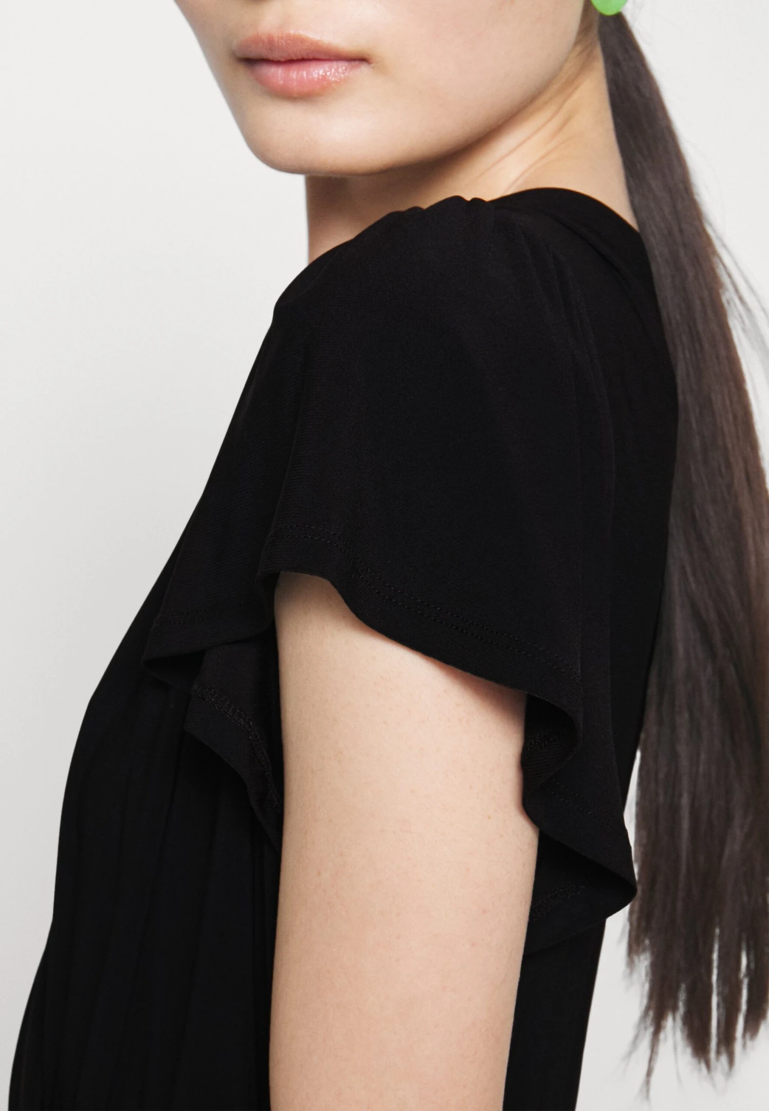 Frilled Cap Sleeves Flared Dress - Jerseyjurk - Black 5 Frilled Cap Sleeves Flared Dress - Jerseyjurk - Black - Afbeelding 5