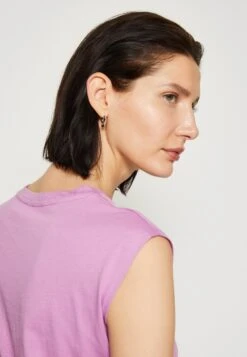 Anna Field T-Shirt Basic - Lilac 9 Anna Field T-Shirt Basic - Lilac -Anna Field Winkel 5cd3fd43618440179d3f1c224bb91178