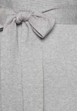 Anna Field Wrap V Ausschnitt Mini Strickkleid Mit Gürtel - Etui-Jurk - Mottled Grey 5 Anna Field Wrap V Ausschnitt Mini Strickkleid Mit Gürtel - Etui-Jurk - Mottled Grey -Anna Field Winkel 68d56446f168416394635ca9462d93a4
