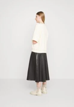 Anna Field Sweater - Beige 14 Anna Field Sweater - Beige -Anna Field Winkel 6f2e75cd59064113aec1fa57c8ff8f37