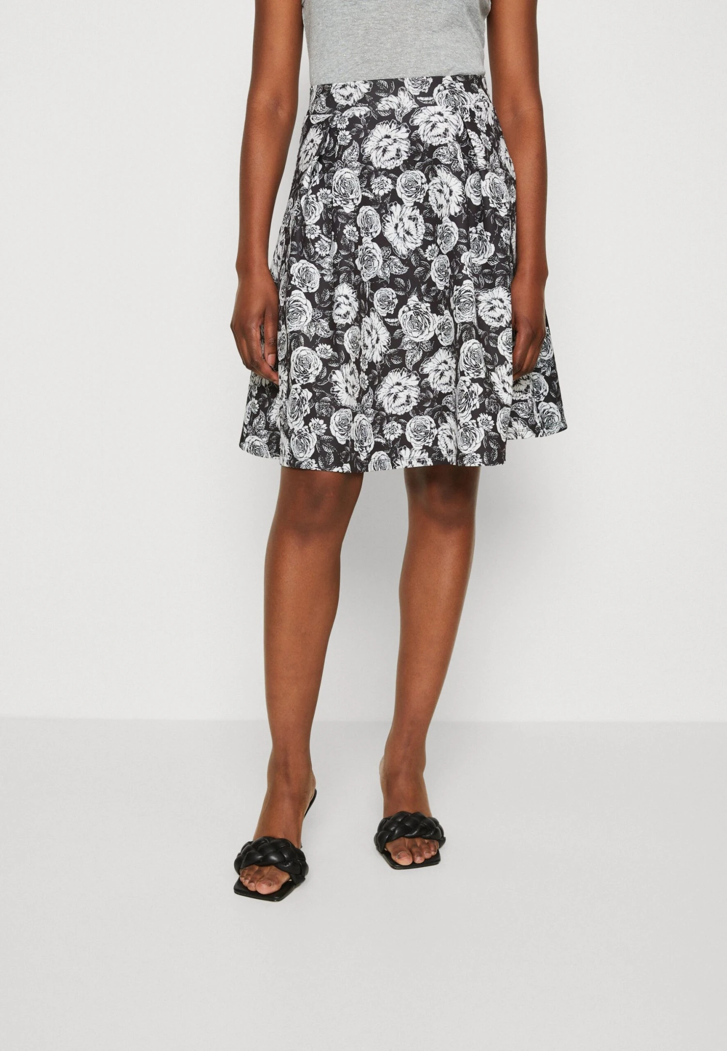 Anna Field Plooirok - Black/White 1 Anna Field Plooirok - Black/White