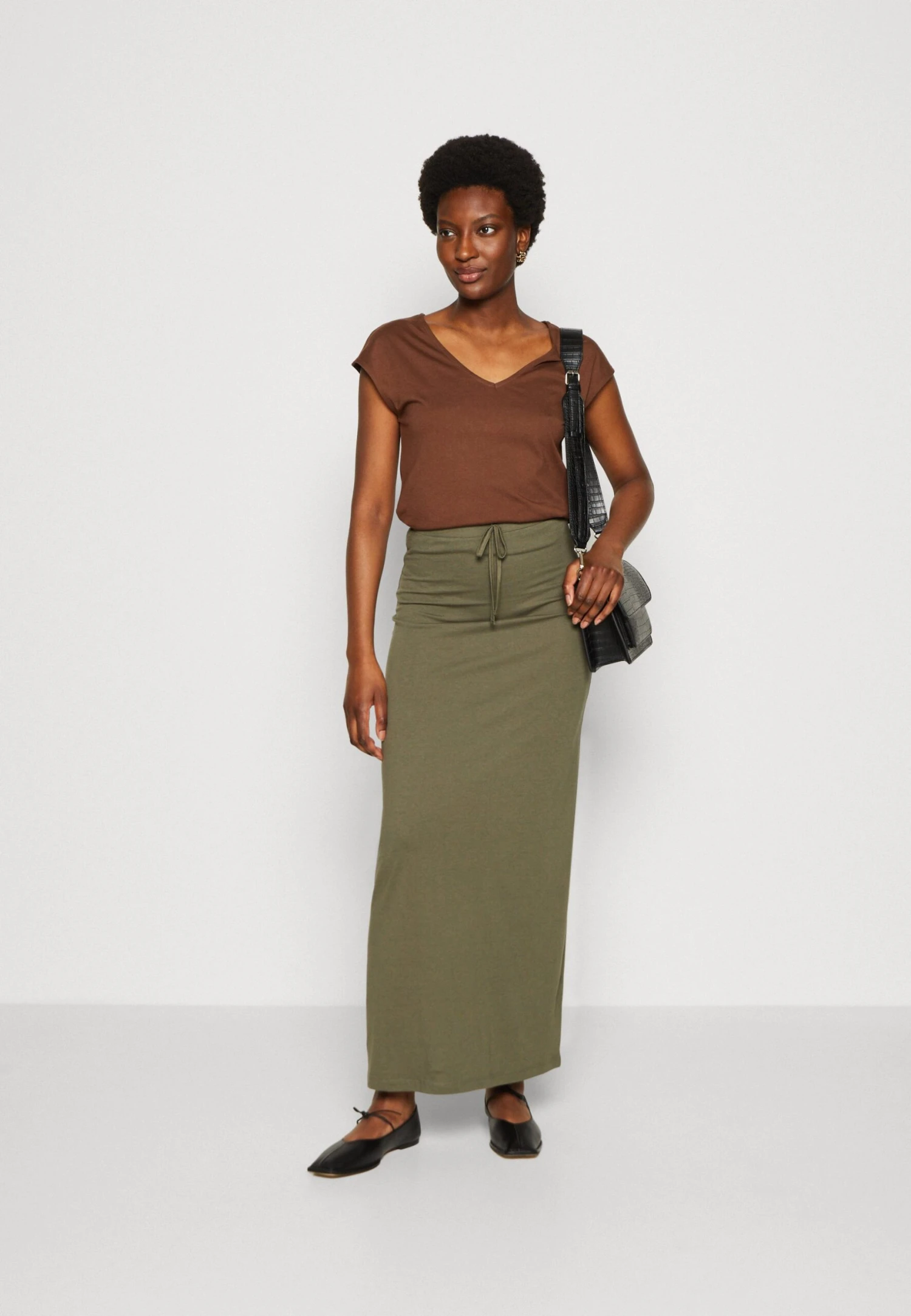 Anna Field T-Shirt Basic - Dark Brown 2 Anna Field T-Shirt Basic - Dark Brown - Afbeelding 2