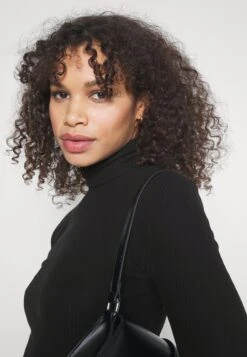 Slim Turtleneck Half Sleeves - T-Shirt Basic - Black 9 Slim Turtleneck Half Sleeves - T-Shirt Basic - Black -Anna Field Winkel 7cde3167512044329e16730351551e33