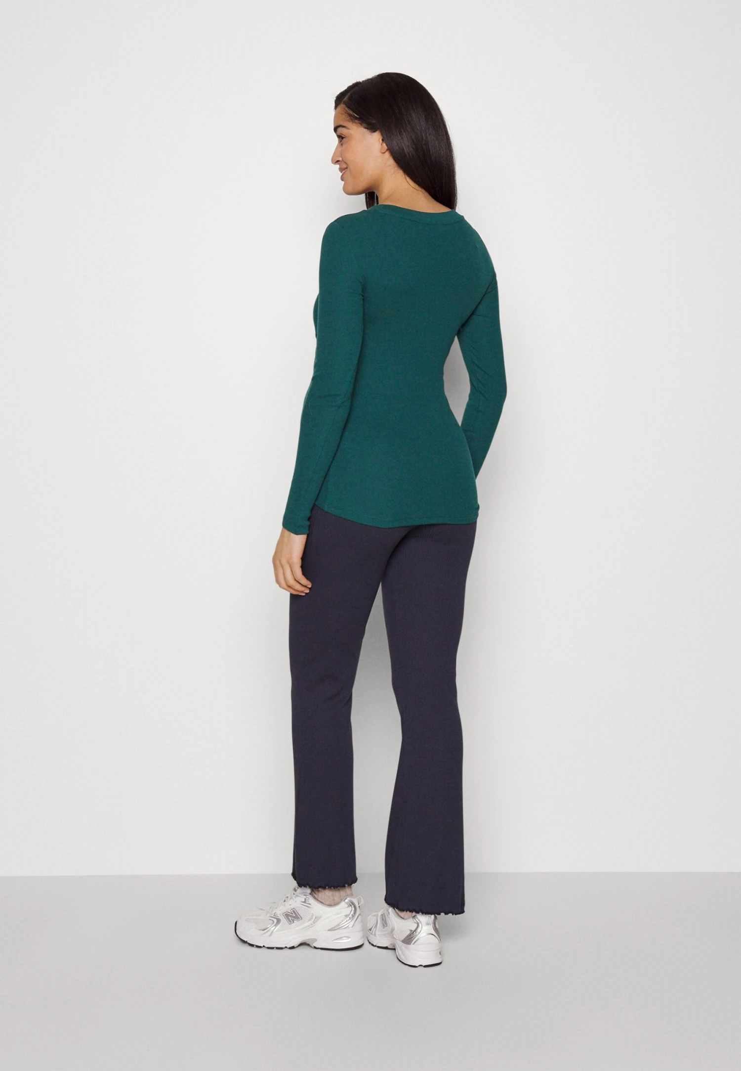 Nursing - Longsleeve - Dark Green 6 Nursing - Longsleeve - Dark Green - Afbeelding 6
