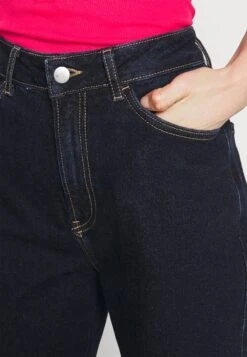 Kick Flare - Bootcut Jeans - Dark Blue Denim 13 Kick Flare - Bootcut Jeans - Dark Blue Denim -Anna Field Winkel 876cd3cd6c0946fa9168852372ad4c26