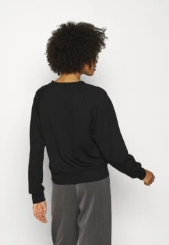 Anna Field Basic CleanCrew Neck Sweatshirt- Sweater - Black 7 Anna Field Basic CleanCrew Neck Sweatshirt- Sweater - Black -Anna Field Winkel 88bc03987686408c83d83956951c563a