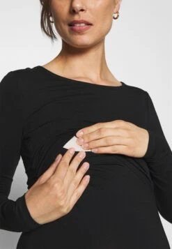 Nursing Function Longsleeve Tee - Longsleeve - Black 9 Nursing Function Longsleeve Tee - Longsleeve - Black -Anna Field Winkel 8a960e6aaddc44c1bffcc3effba28a70