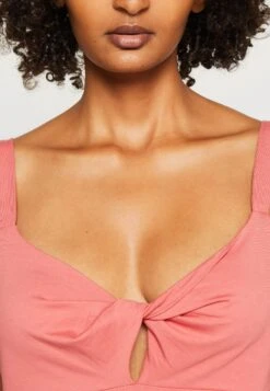 Anna Field Top - Light Red 11 Anna Field Top - Light Red -Anna Field Winkel 963a8ee7543349baadb96656613ed21b