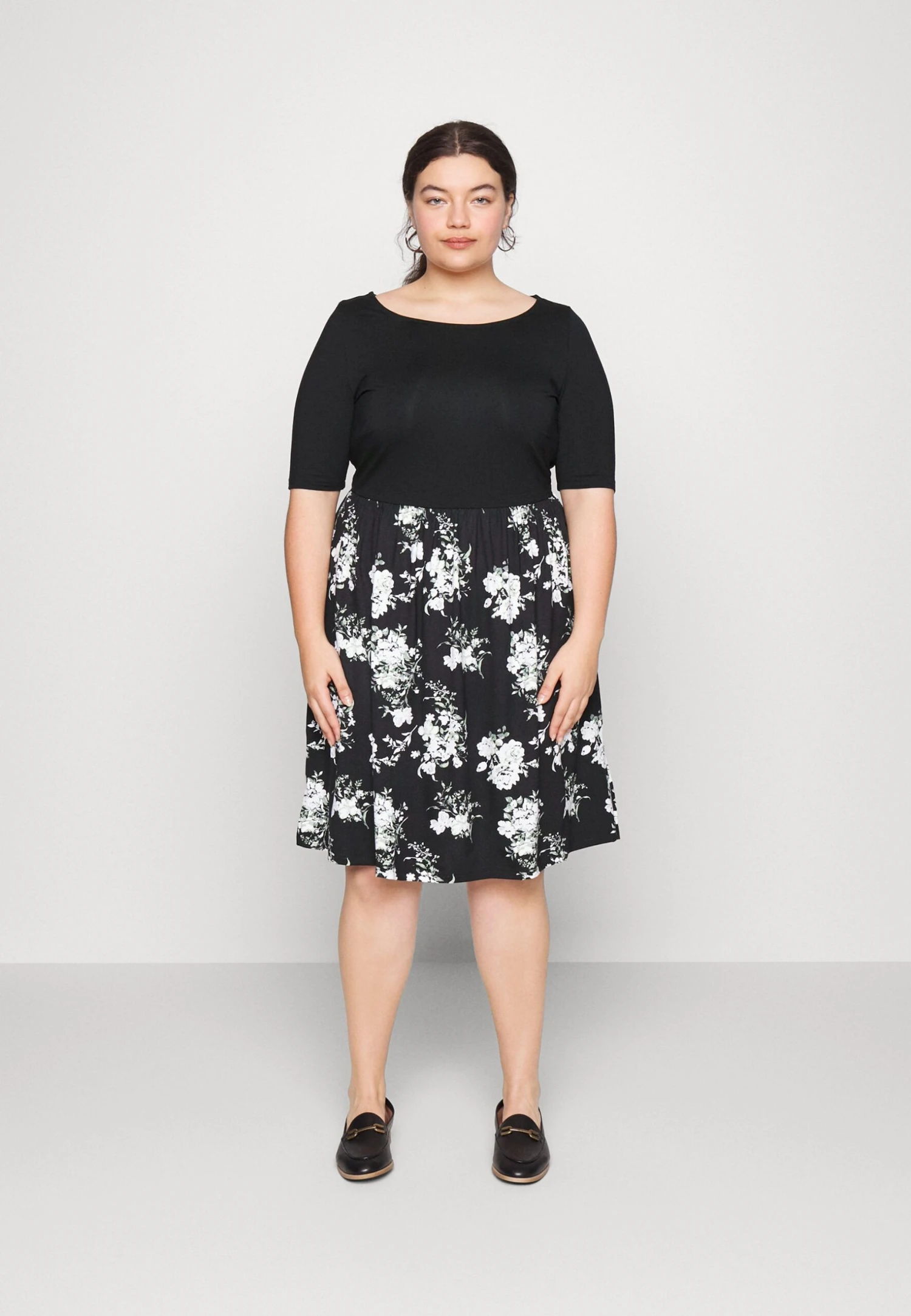 Jurk - Black/Multi Coloured 1 Jurk - Black/Multi Coloured