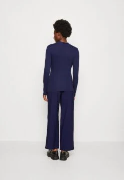 Anna Field Longsleeve - Dark Blue 8 Anna Field Longsleeve - Dark Blue -Anna Field Winkel a90110676e5f4add99214f6b0c5d680d