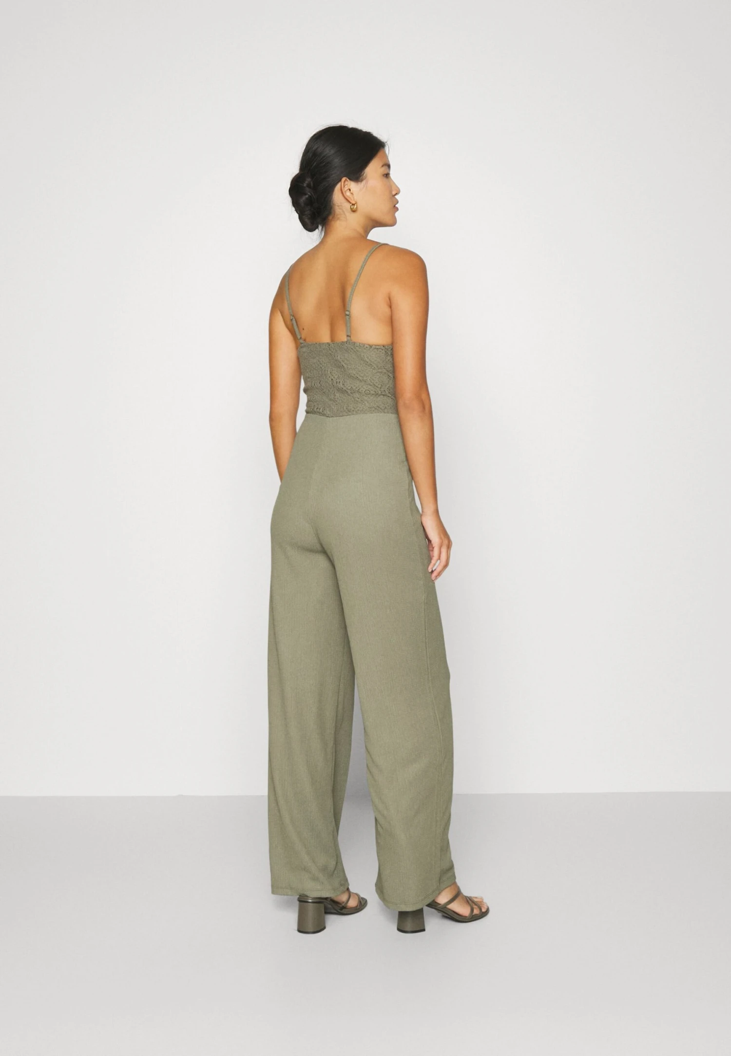 Anna Field Jumpsuit - Olive 3 Anna Field Jumpsuit - Olive - Afbeelding 3