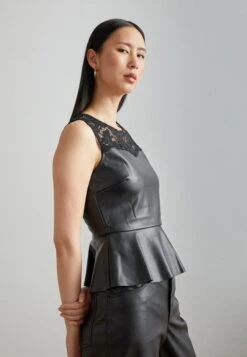 Anna Field Blouse - Black