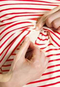 Maternity Long Tee- T-Shirt Basic - Red/Off-White 11 Maternity Long Tee- T-Shirt Basic - Red/Off-White -Anna Field Winkel aca7e161051541aabafcdc94f6b60ac6