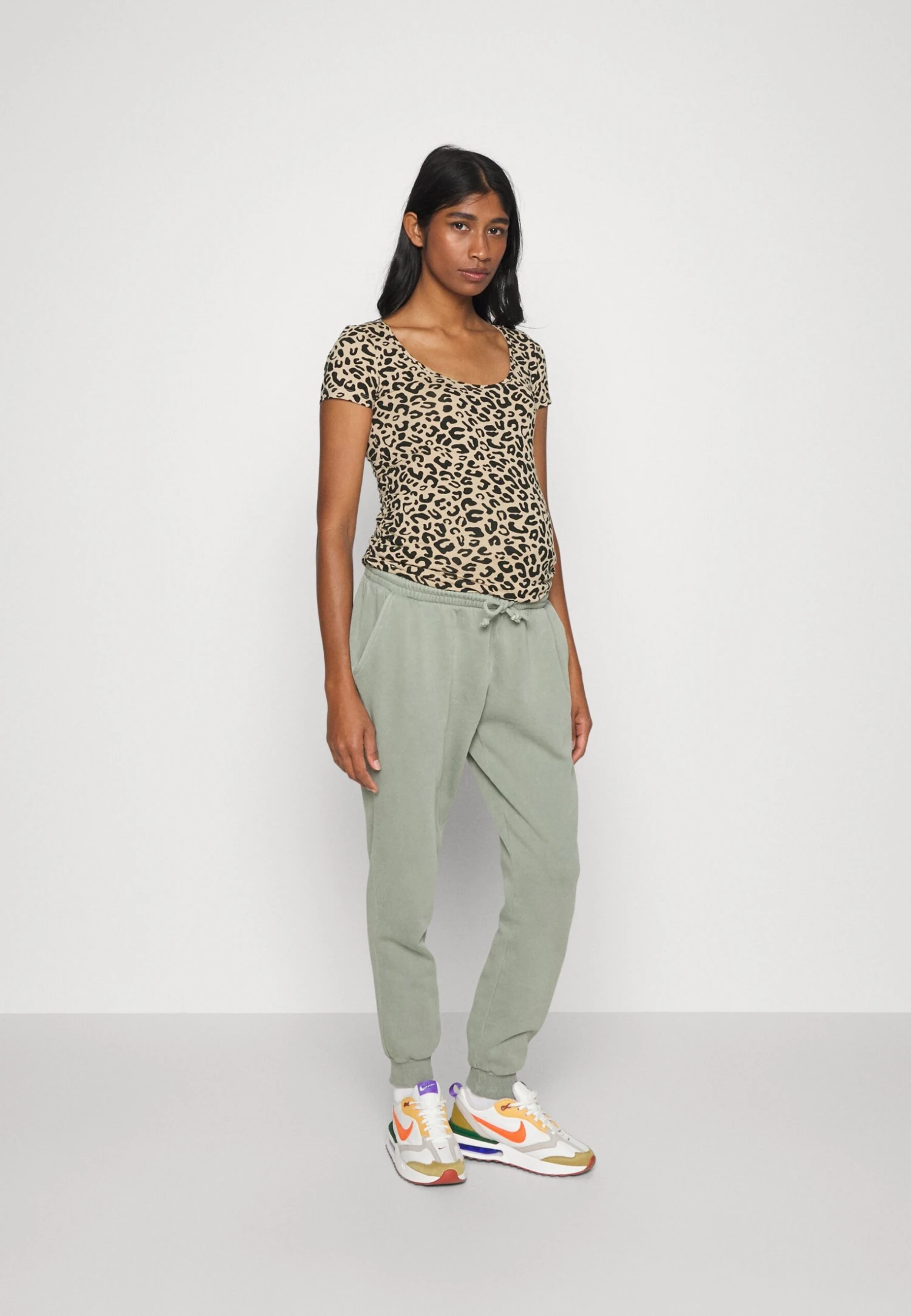 3Pack - T-Shirt Print - Brown/White/Multi-Coloured 1 3Pack - T-Shirt Print - Brown/White/Multi-Coloured