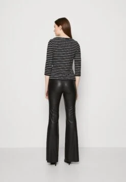 Anna Field Longsleeve - Black White -Anna Field Winkel b4a4210339ae4ed9963c2626160335b9