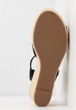 Anna Field Sandalen Met Plateauzool - Black -Anna Field Winkel bd78c0b61d6348579d44b191638a629d