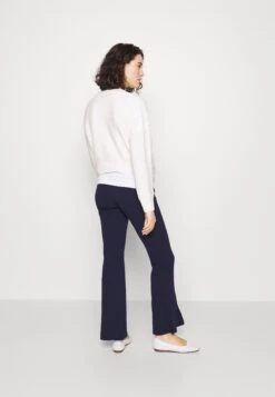 Maternity Business Flare - Trainingsbroek - Dark Blue 7 Maternity Business Flare - Trainingsbroek - Dark Blue -Anna Field Winkel d0f4a3f164d64f16a351c1d1c3872fe2