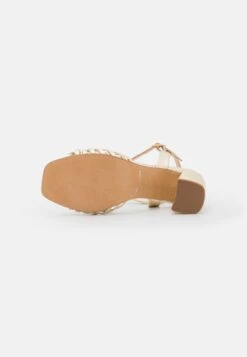 Anna Field Leather - Sandalen Met Hoge Hak - Gold 10 Anna Field Leather - Sandalen Met Hoge Hak - Gold -Anna Field Winkel d7c8717bca4040ecb46eb6aa66bbd942