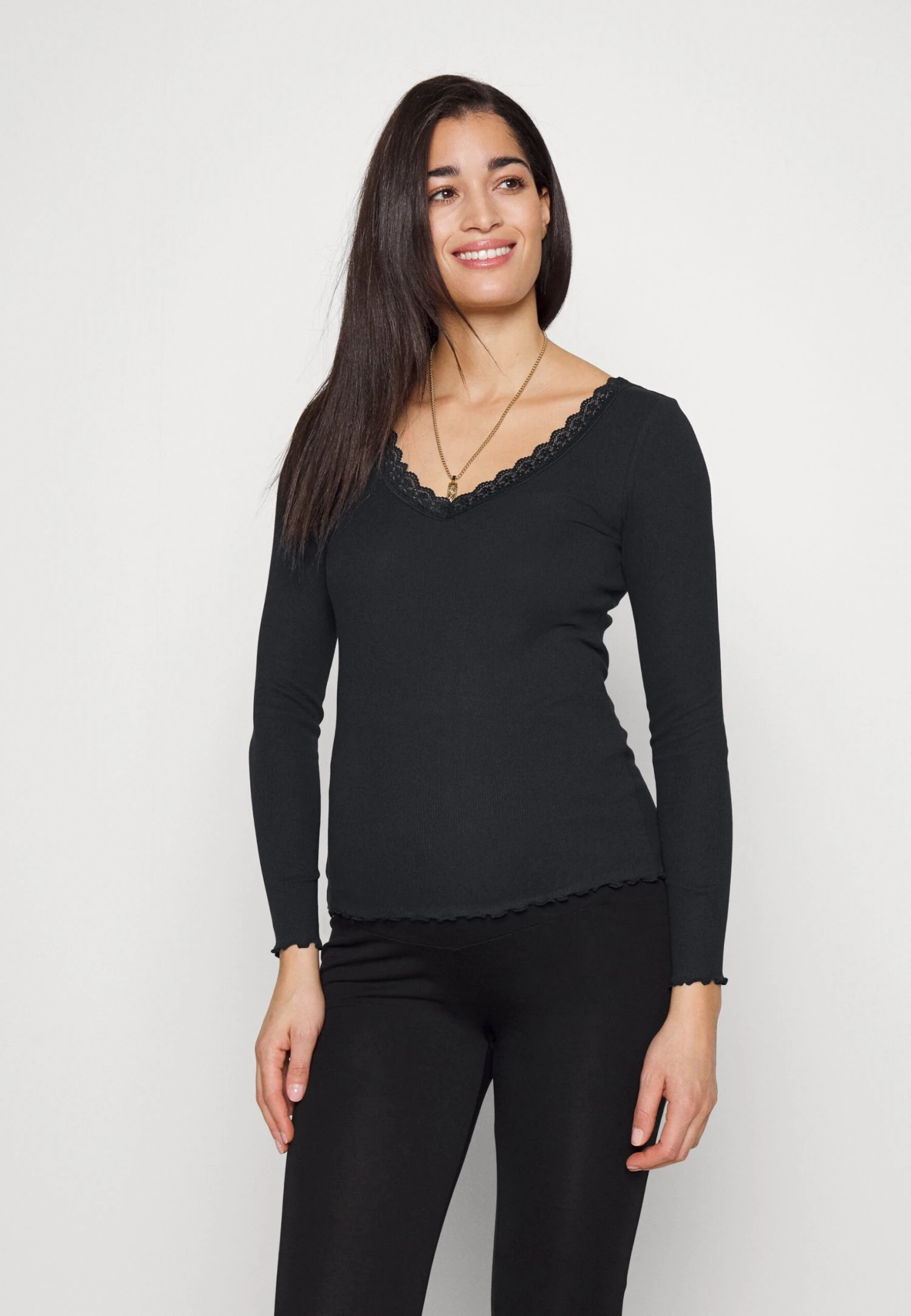 Maternity Ribbed Longsleeve Lace- Longsleeve - Black 1 Maternity Ribbed Longsleeve Lace- Longsleeve - Black