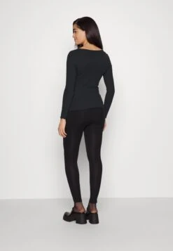 Maternity Ribbed Longsleeve Lace- Longsleeve - Black 7 Maternity Ribbed Longsleeve Lace- Longsleeve - Black -Anna Field Winkel e265695411d644dbb35227bf5f366a85