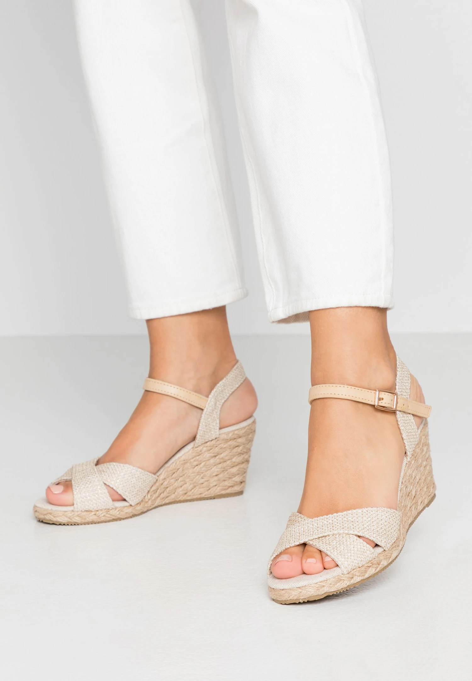 Anna Field Sandalen Met Sleehak - Beige 1 Anna Field Sandalen Met Sleehak - Beige