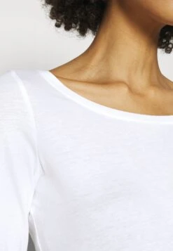 Anna Field 2 Pack - Longsleeve - White/Black 11 Anna Field 2 Pack - Longsleeve - White/Black -Anna Field Winkel eaa69ef3dc0a40518e2813ce1c58f5e8